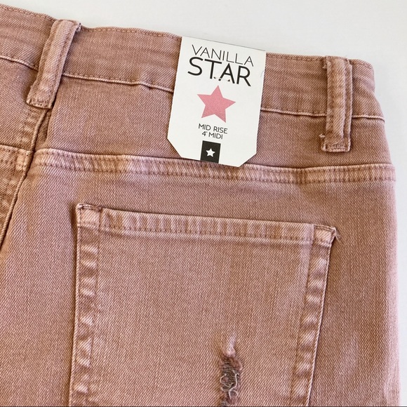 NWT Vanilla Star Mid Rise Blush Distressed Shorts - Picture 4 of 9